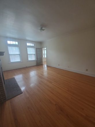 Living room - Beautiful 3 bedroom 1 bath in historically renovated building