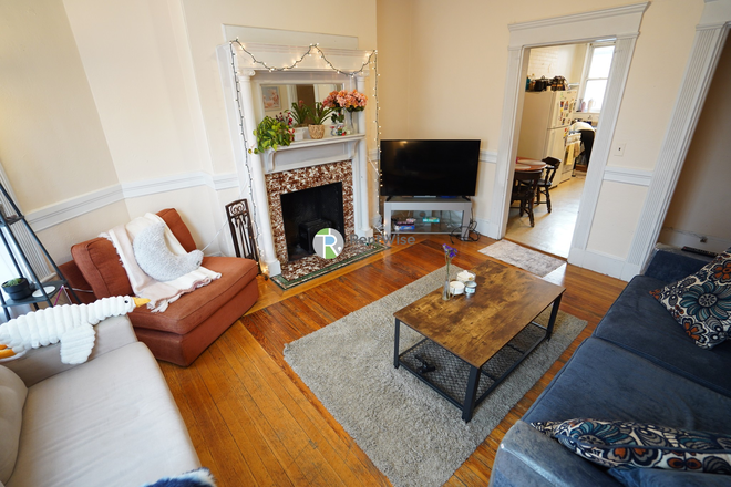 1 - JUNE 2026-Amazing Coolidge Corner 4 bed, H/HW inc. No Fee! Apartments