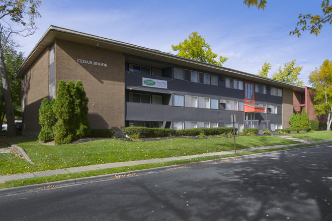 Exterior - Summer Lease at Cedarbrook Apartments