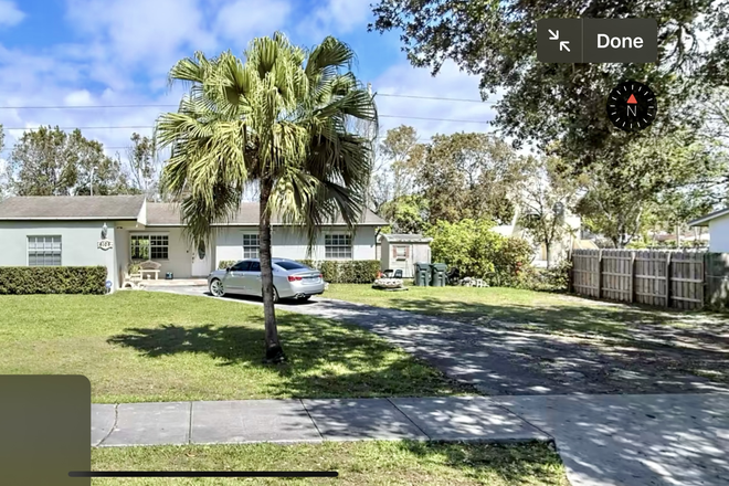 front of home - STUDIO House