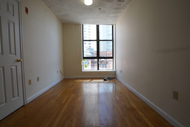 1 - JULY 2025 Outstanding Downtown 2 BR, Close to Everything: 1 MTH FEE Apartments