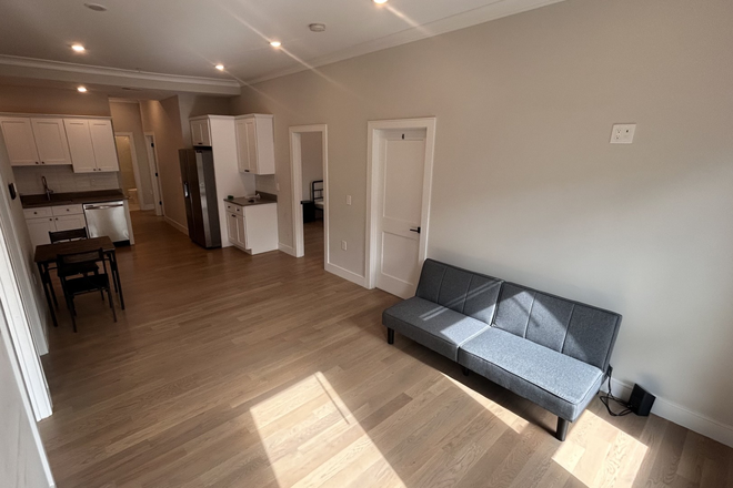 Visit hubrealtyproperties.com - Roommate Matching Program, brand new renovation, furnished room Apartments