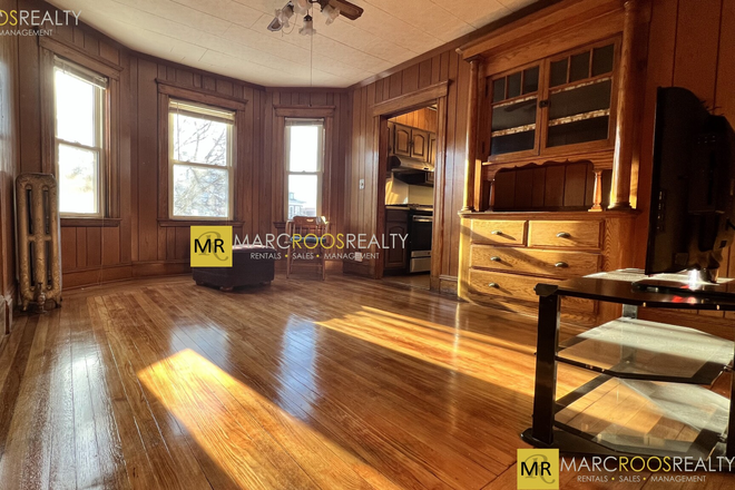 Living Space - High St 6 Bed Somerville Apartments