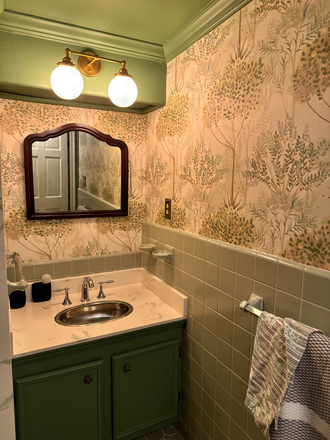 Bathroom - Northpointe Furnished Room for Rent House