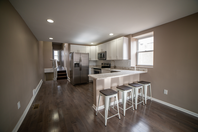 Kitchen - Off Campus Philly  - Sunny Updated 5 Bed Steps From Campus Apartments