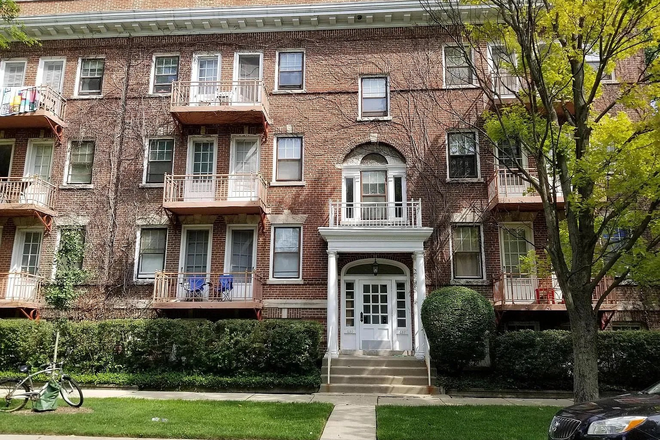 Outside Street View - 3BR/2BA near Northwestern – 2 Rooms Available Summer & Fall - Rent individually or together