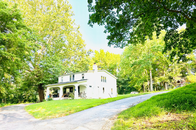 Front of House - House for Rent Close to the WCU Campus Available Summer/Fall 2026-2027