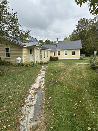Walkway to Main House - The Cottage at Sabra's Place Apartments