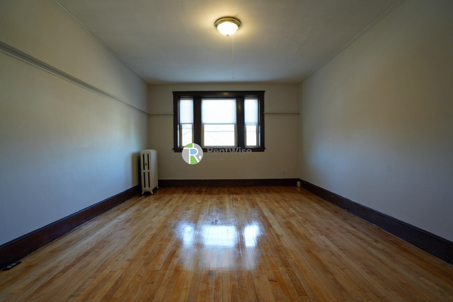 1 - AVAIL NOW – Amazing 4 Bed/2 Bath in Brookline Hills! Steps to D-Line – NO FEE! Apartments