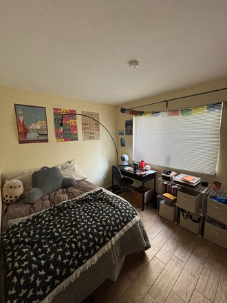 Bedroom - Single room for 2nd Semester Sublease Apartments