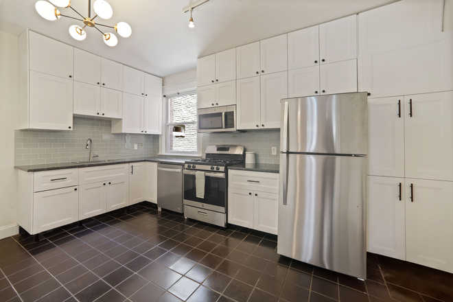 Kitchen _1 - 3BR /2BA Apartment | Prime Capitol Hill Location