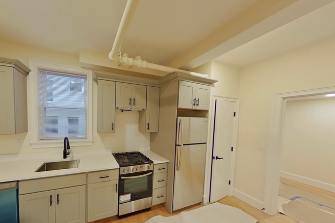 Call NOW for showings! 617-236-8600 - MELVIN AVE - *NO FEE* RNOVTED GRDN 1BR NEAR WSHINGTON SQ AVAIL *9/1/2026* W/ LNDRY ON SITE, H&HW INC