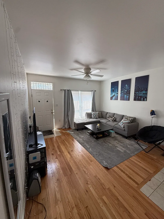 Living room - Arlington St home, right off Campus!!