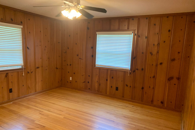  - 1991 Idlewood Drive - 3 bedroom 2 Bath house for rent