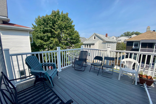 private deck - Bristol Road Medford 5 bed apartment available June 2026!