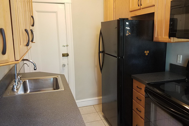 Kitchen - Charming Studio between Harvard and Porter Squares. Includes Heat! Condo