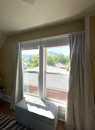 View of flatirons + insane natural light - SPRING 2026 SUBLEASE 5 bedroom house close to campus