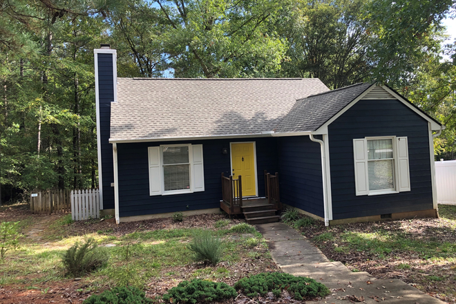 Exterior - 2 bed, 1 bath cottage, 10 minutes from UNC campus