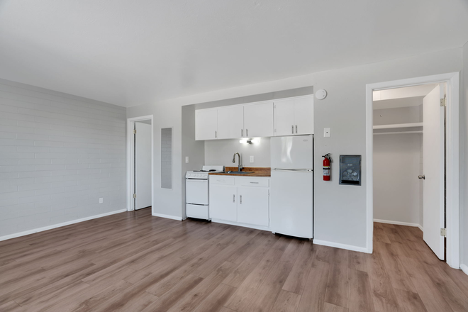 Updated Kitchen - Unfurnished Private Studio - No shared space - Walk to U of A! Apartments