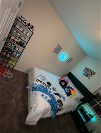 Bedroom - Undergraduate House