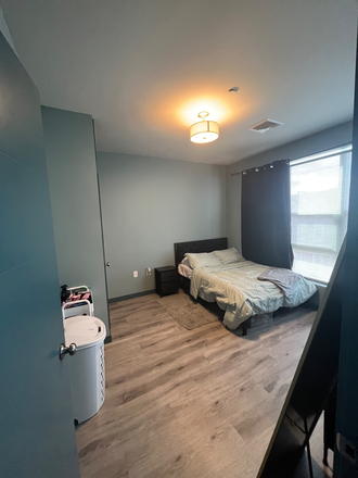 Bedroom - Furnished apartment w/ access to the city and South Bay