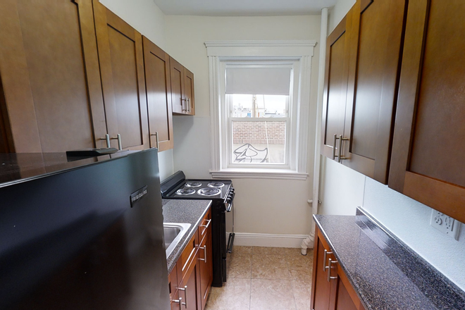 Call NOW for showings! 617-236-8550 - BOYLSTON ST - CUTE & COZY *NO FEE* STUDIO *AVAIL NOW* W/ H&HW INC, LNDRY IN BLDNG CLOSE TO CAMPUS Apartments