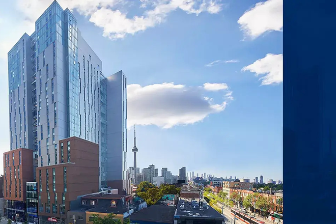 Building - 1 furnished bedroom with bathroom, laundry access and included breakfast next to campus in CampusOne