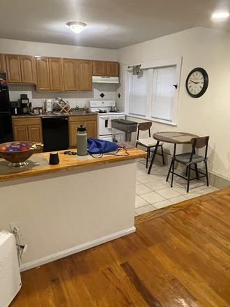 Kitchen - Modern 3 BR apt close to BC. Best deal in town! Steal it TODAY! Rent NOW for 2027! NO FEE!