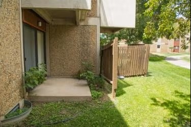 Outside patio - Newton Court Private Bedroom in a 2Bed/1Bath apartment