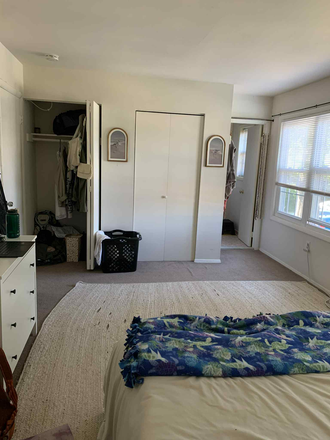 Master Bedroom - Cheap Master Bedroom Sublease Spring 2026 Townhome