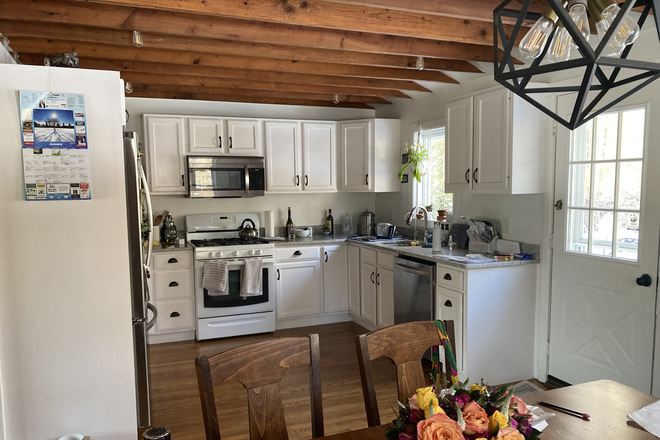 Kitchen - Single Family house in the beautiful town of Sudbury, top-rated schools, spacious backyard