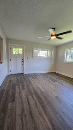 Living room - 6 ROOMS SHARED HOME MINUTES FROM UCF UTILITIES INCLUDED