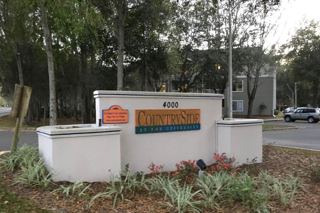 Entrance - Countryside at the University