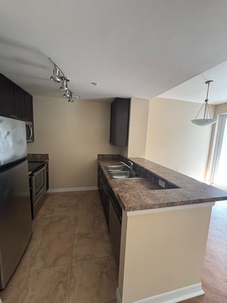 Kitchen - Red Roads Commons Apartments