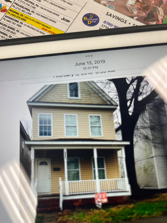 Large front porch, close to ODU campus - 862 W. 41st Street House