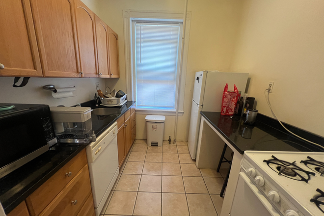 Call NOW for showings! 617-236-8600 - QUEENSBERRY ST - *NO FEE!* SYMPHONY 1BR CONDO SPLIT FOR 2 PPL W/ H&HW INC, LNDRY ON SITE *9/1/2025*