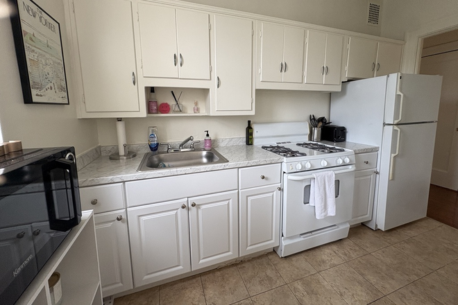 Kitchen - Spring Sublet or Lease Takeover! 1bed-1bath, move in date and rent negotiable Apartments