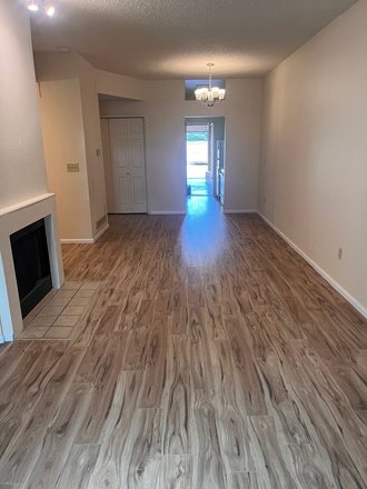 Living Room - $2,100 2 Bdr & 2 Bath Condo- Gunbarrel