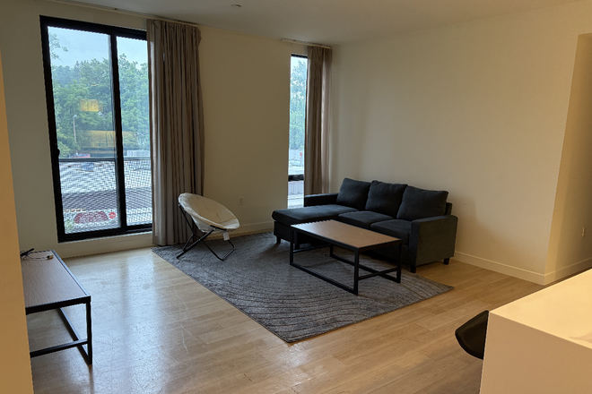 Livingroom - Kendrick Place Room in 4 Bed 2 Bath Spring Lease Transfer Apartments
