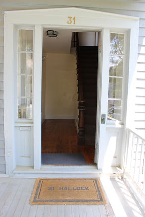 Front Entrance - 2 Bedroom Apartment, within walking distance to town and campus