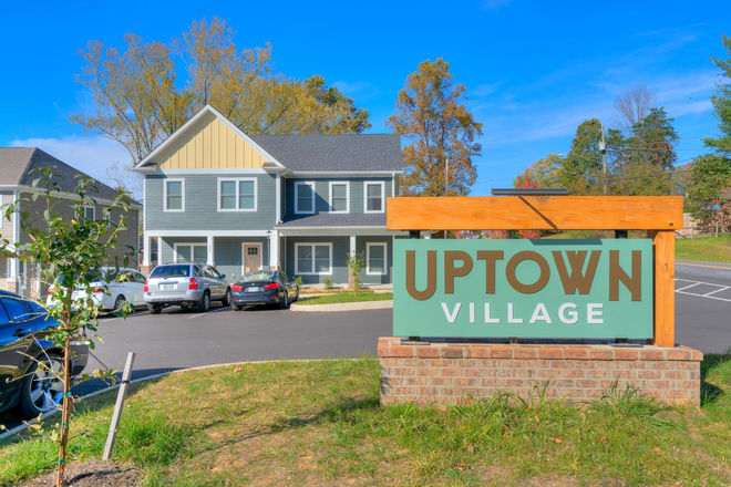  - 3 Bed 3.5 Bath Townhouse in Uptown Village