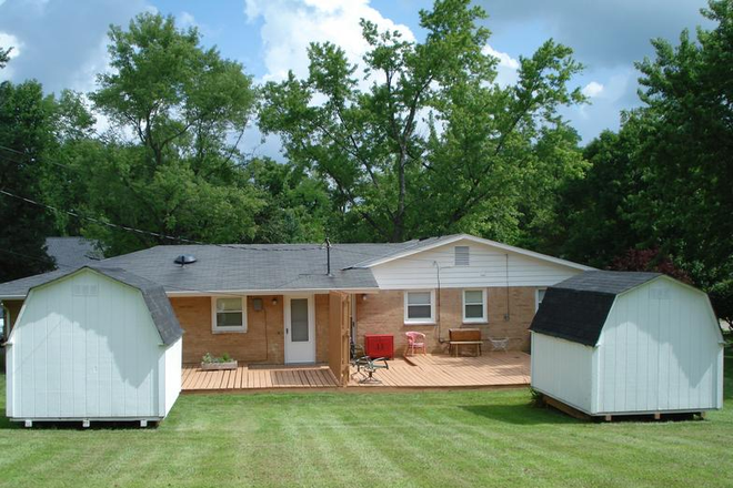 Melissa Backyard - 699 & 701 Melissa Drive Duplex Duplex