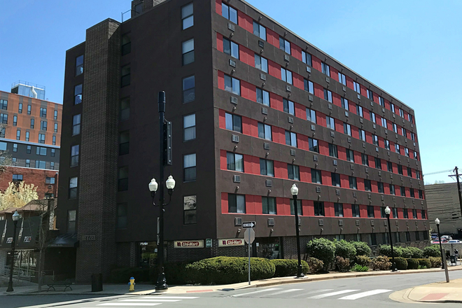 Exterior - Hetzel Plaza