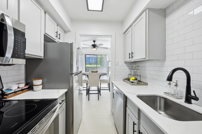 Brookbend - Brookbend Apartments