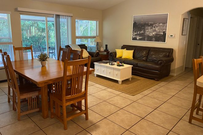 Open Concept - Dining & Living Room - CLOSE TO UCF - Great for Students, Faculty and Staff House