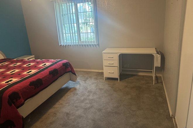 Bedroom - 2 fully furnished rooms for rent House