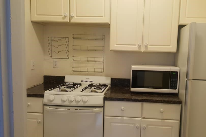 kitchen - Spacious & Sunny Top Floor Through 2 beds with bonus office room Apartments