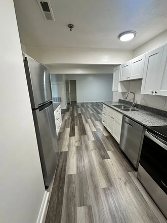 Kitchen picture 1 - Apartment Near Blacksburg Downtown Available for Sublease this Spring! (Male Roomate Only)