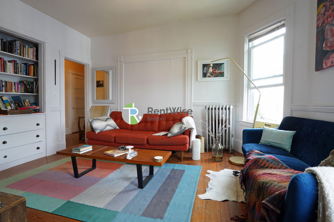 1 - SEPT 2026-Awesome JP 3 bed w/ office.EIK, D/W-Cat ok. NO FEE! Apartments