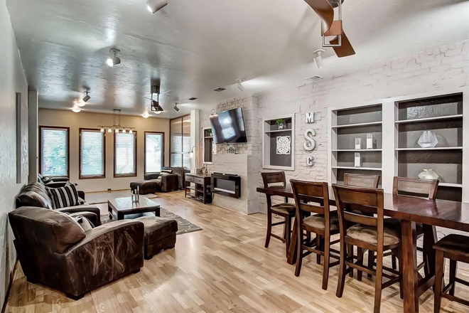 living Room - Available now - Modern FURNISHED 5 Bed 3.5 Bath House - Flexible Lease Options